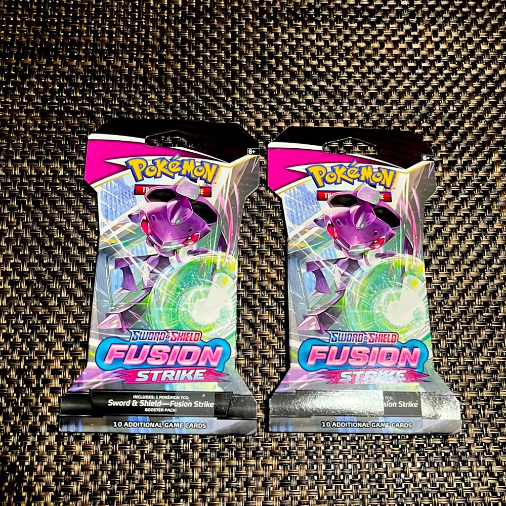 New Trading Pokémon Sword Shield Fusion Strike 2 available